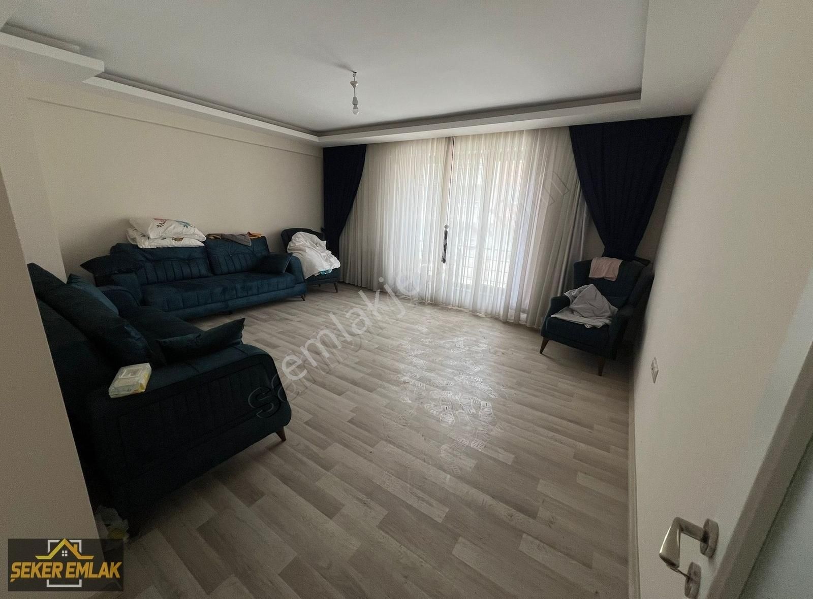 Şeker Emlaktan Sütlüce Mah.eğitimciler Cad. 100m² 2+1 Lüx Daire