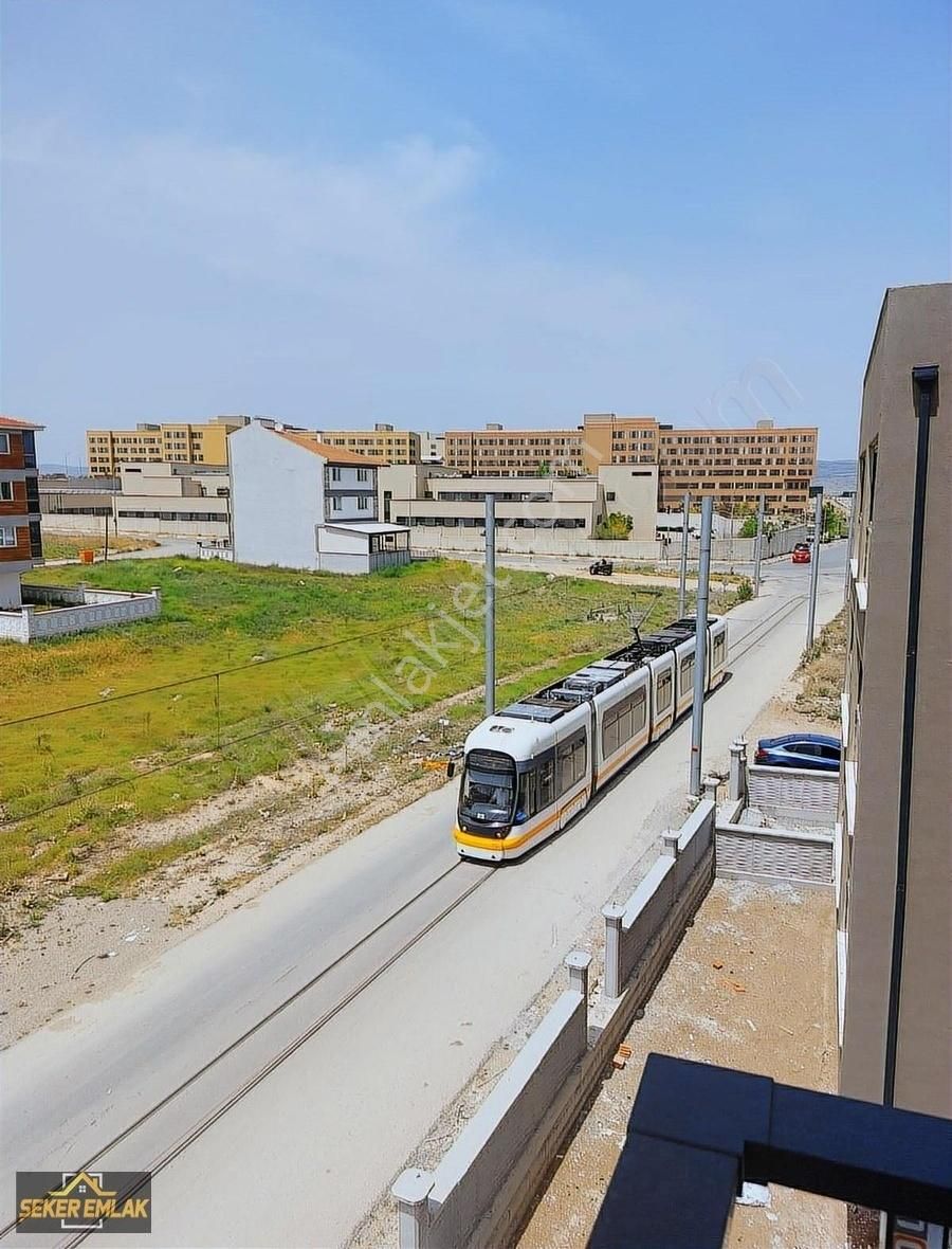Şekerden Şehir Hastahanesi Karşısı 55 M² 1+1 Daireler