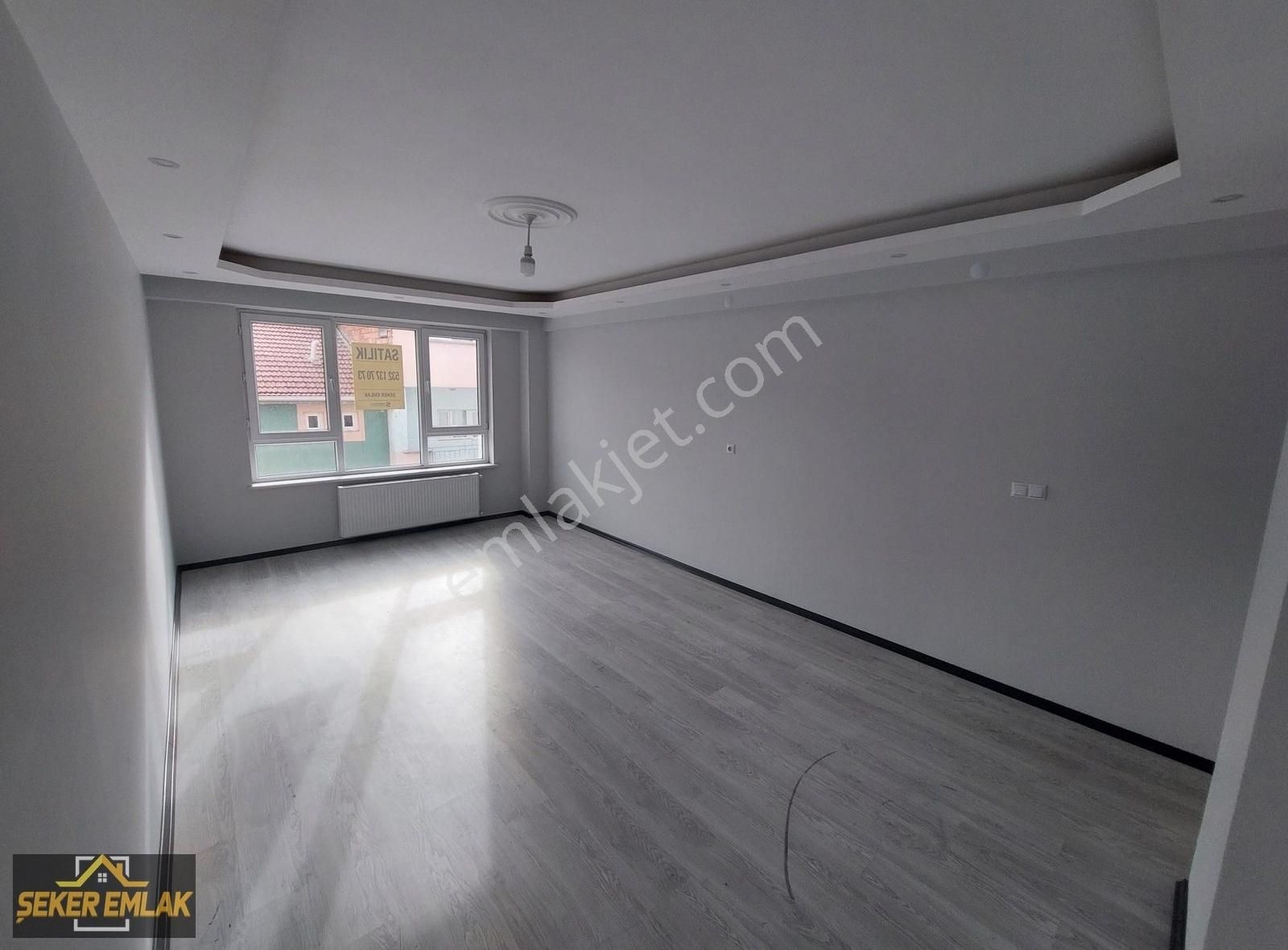 Şekerden Emek Mah. Safa Camisi Yaknı 3+1 135m² Özel Garajl Daire