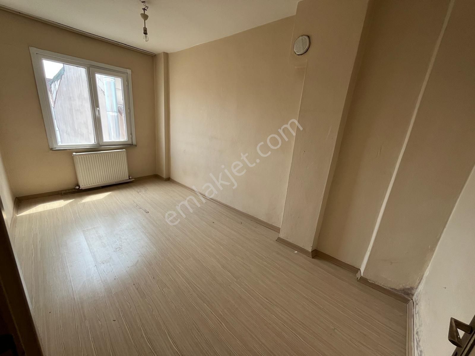 Savaş Emlak'tan Satılık 2+1 Daire 5 Kat Hisseli Tapu