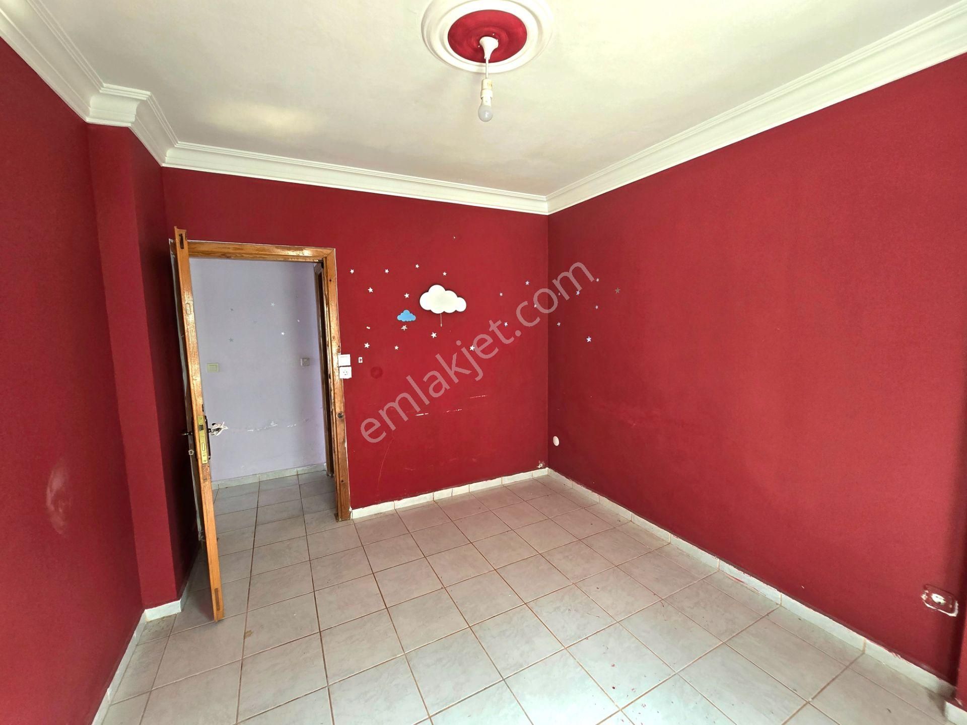 Obanın Merkezinde Deniz Manzaralı Satılık 2+1 Sahile 50 Metre - Görsel 15