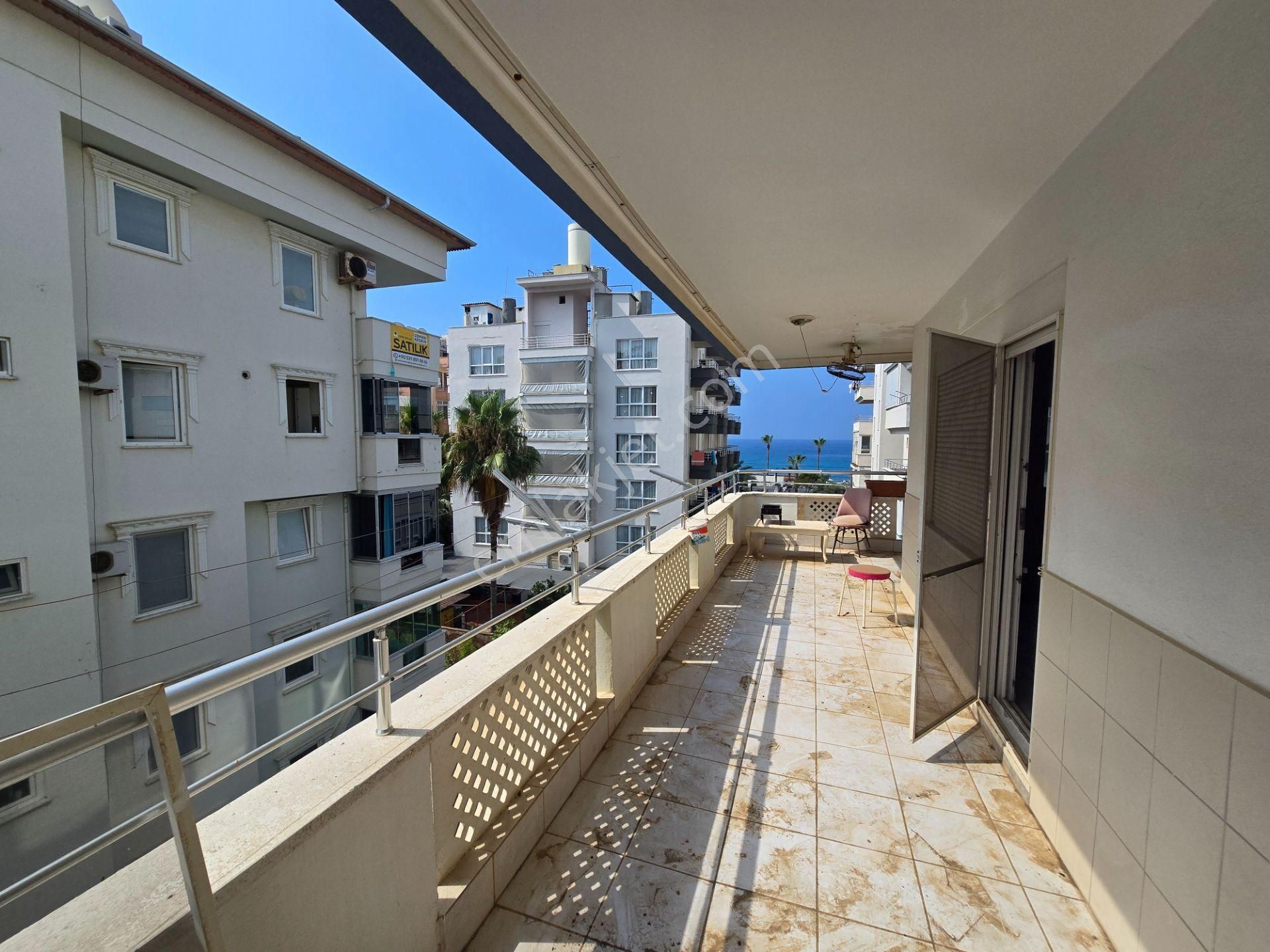 Obanın Merkezinde Deniz Manzaralı Satılık 2+1 Sahile 50 Metre - Görsel 5