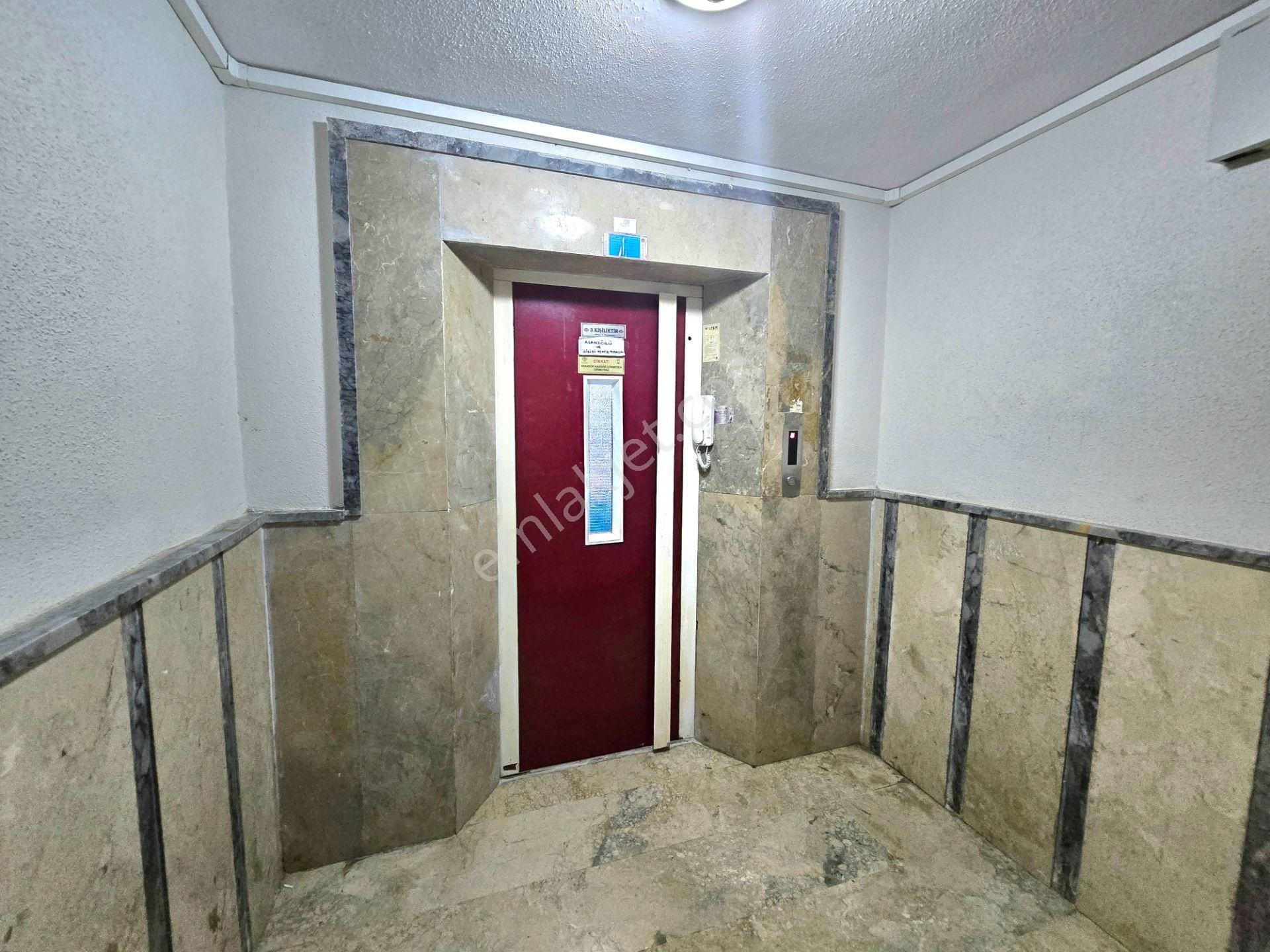 Obanın Merkezinde Deniz Manzaralı Satılık 2+1 Sahile 50 Metre - Görsel 19