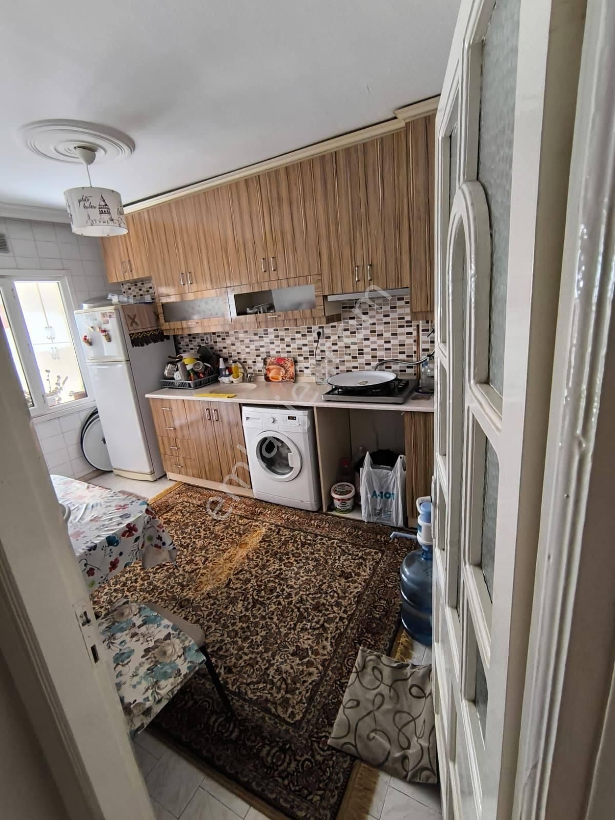 Turgutlu Satılık Yılmazlar Mah 3+1 Oda 110m2 4. Ara Kat Doğalgazlı Balkonlu Daire