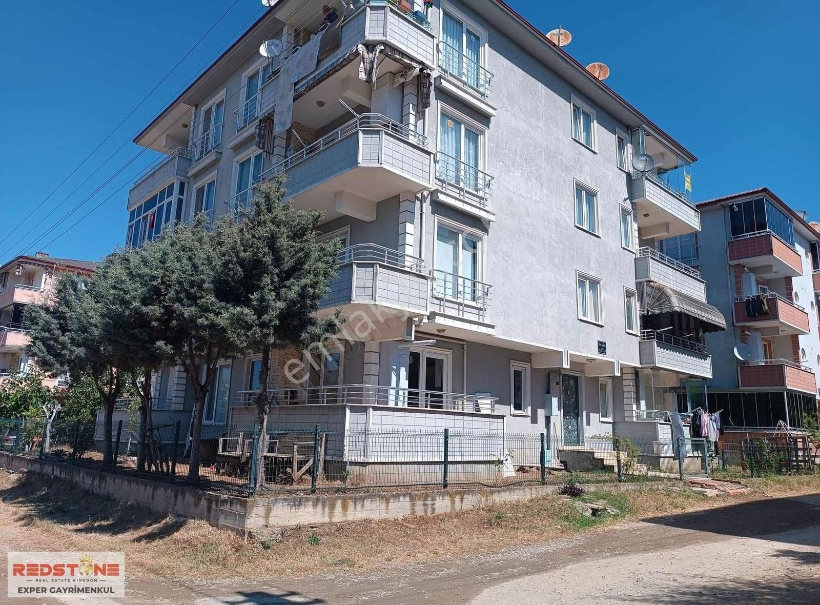 Aziziye'de Eşyasız Kombili Yüksek Giriş 2+1 Kiralık Daire