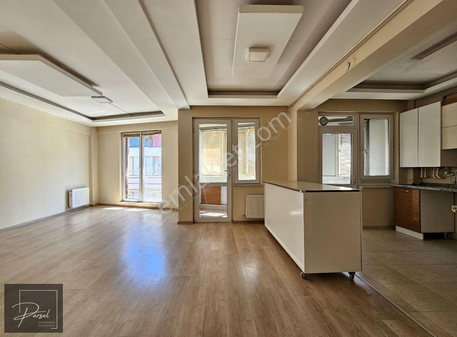 Parsel Gayrimenkulden Kumlubelde Cadde Üzeri 4+1 Dublex 300 M²