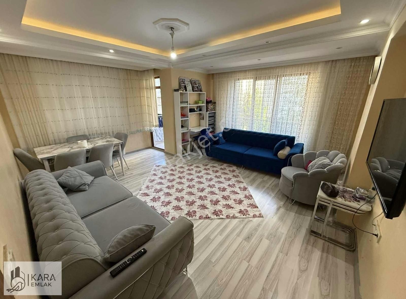 Cumhuriyet Mah'de 2+1 90m2 Otoparklı 1.kat Ön (kredi Limiti Yok)
