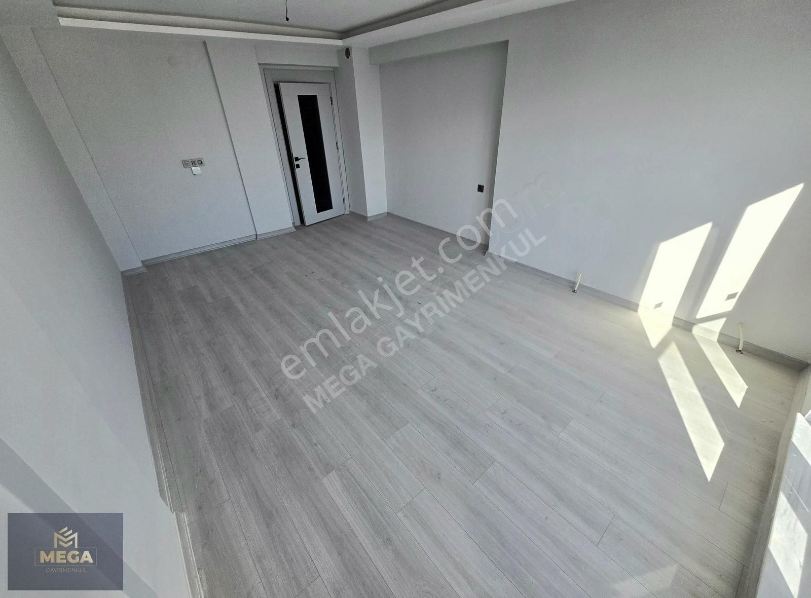 Mega'dan Esertepe Merkezde Manzaralı,kpl.grjlı Sıfır,lüx 3+1'ler