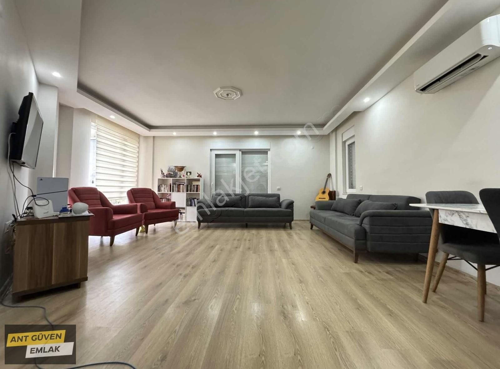 Beyaz Saray Konakları 2.kısımda Aqua Parklı 3+1 145 M2 Ara Kat