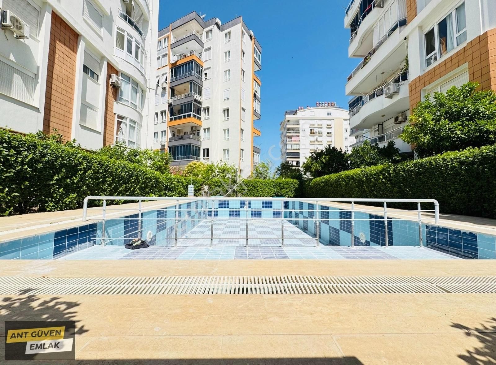 Havuzlu Lüx Sitede Flora Evleri' Nde Doğalgazlı 3+1 Arakat Daire