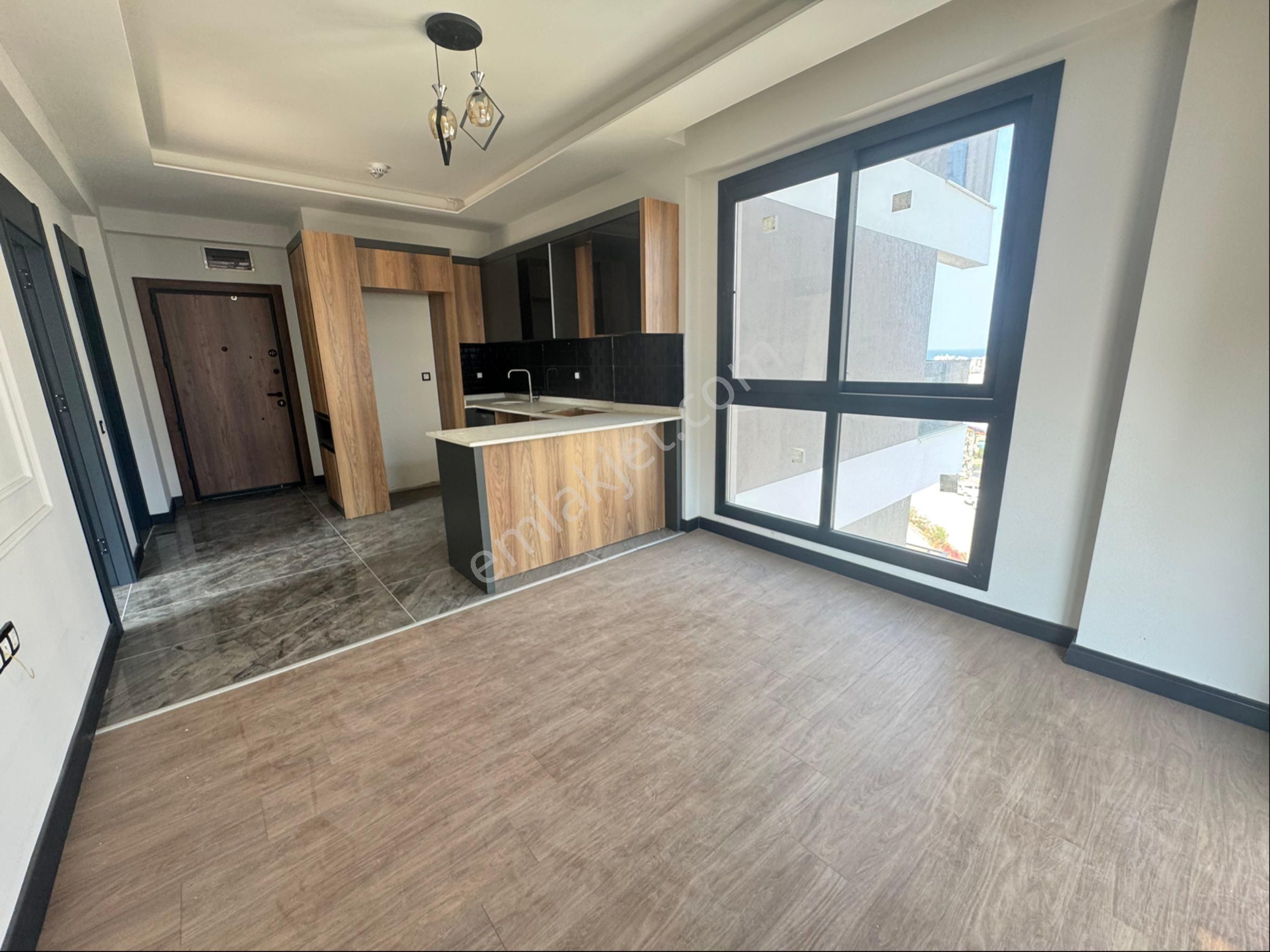 Beykent Garimenkulden Denize 300 Mt. Yürüme Mesafesinde Gfeniş 1+1
