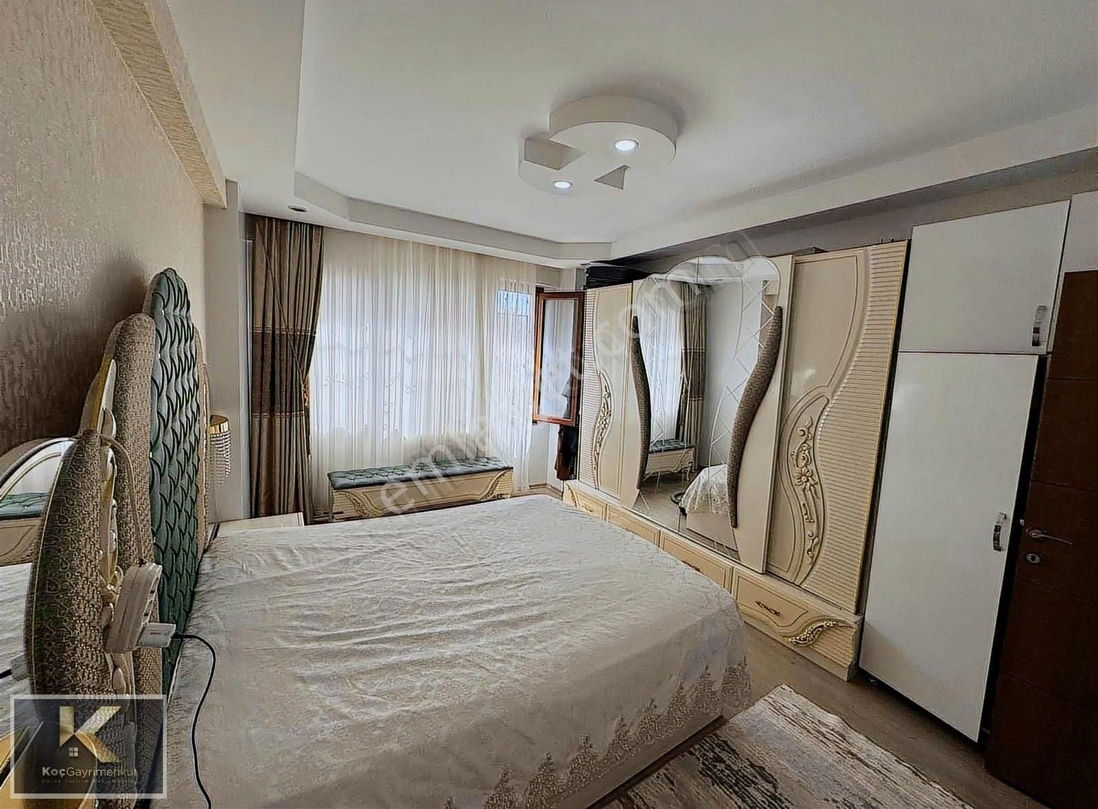 Zümrütkent Caddesi Üzeri Satılık 2+0 100 M2 Fırsat Daire