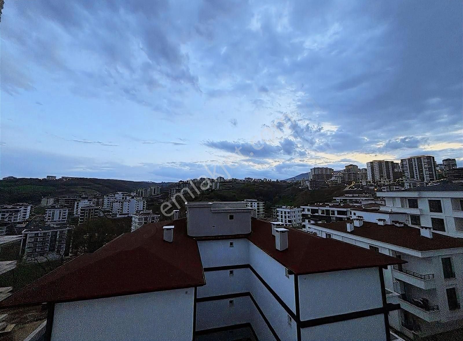 Samsun Atakum Toplukonuta Cephe Satılık Fırsat 1+1