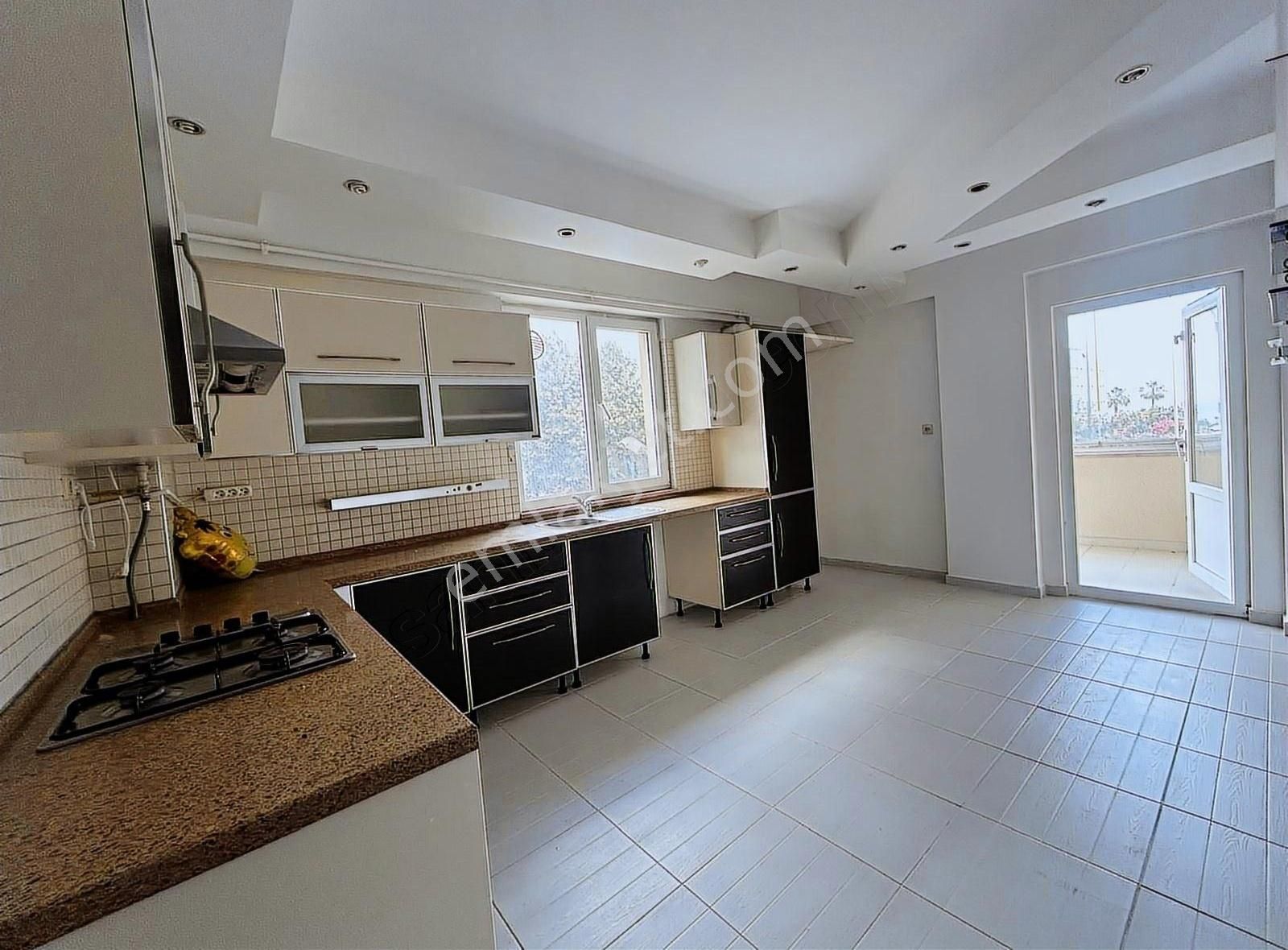 **ömürevleri Türkiş Arası Anayola Cephe 3+1 Kiralık Daire**