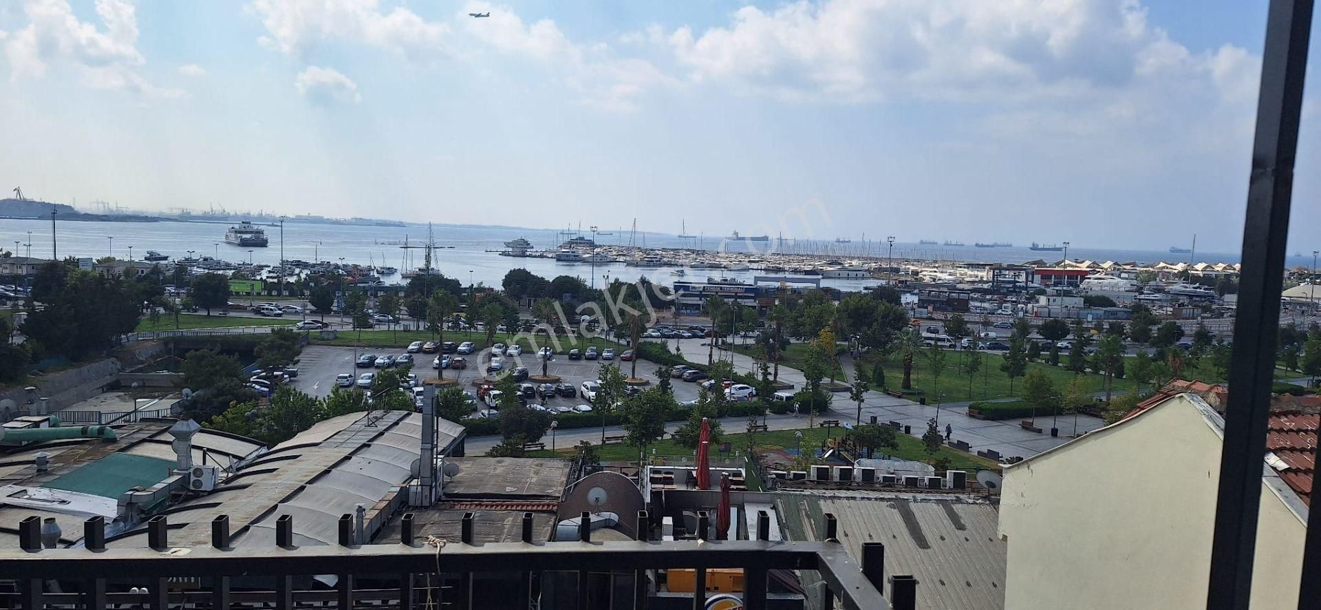 Pendik Sahilde 8 Katlı Bina
