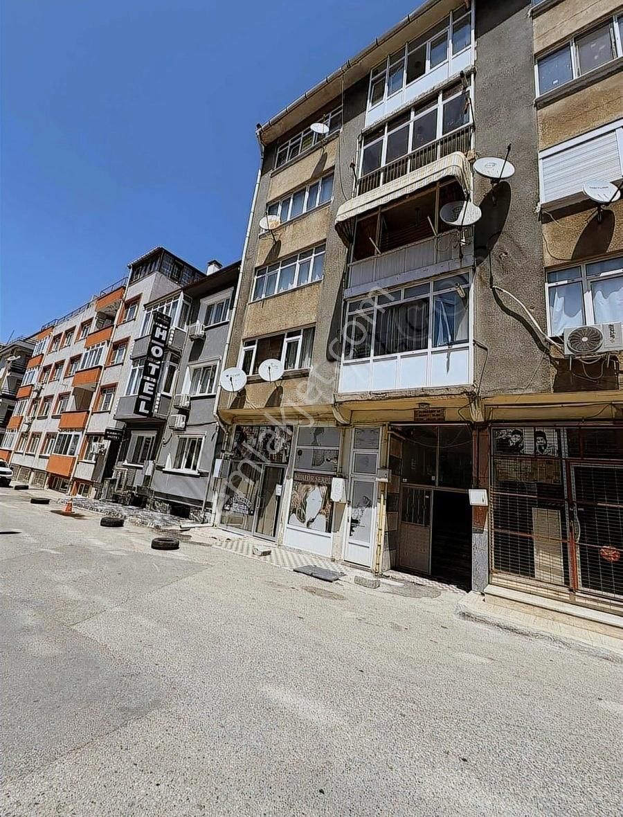 Edirne Merkez Mithat Paşa Mahallesi Satılık Eşyalı 3+1 Daire