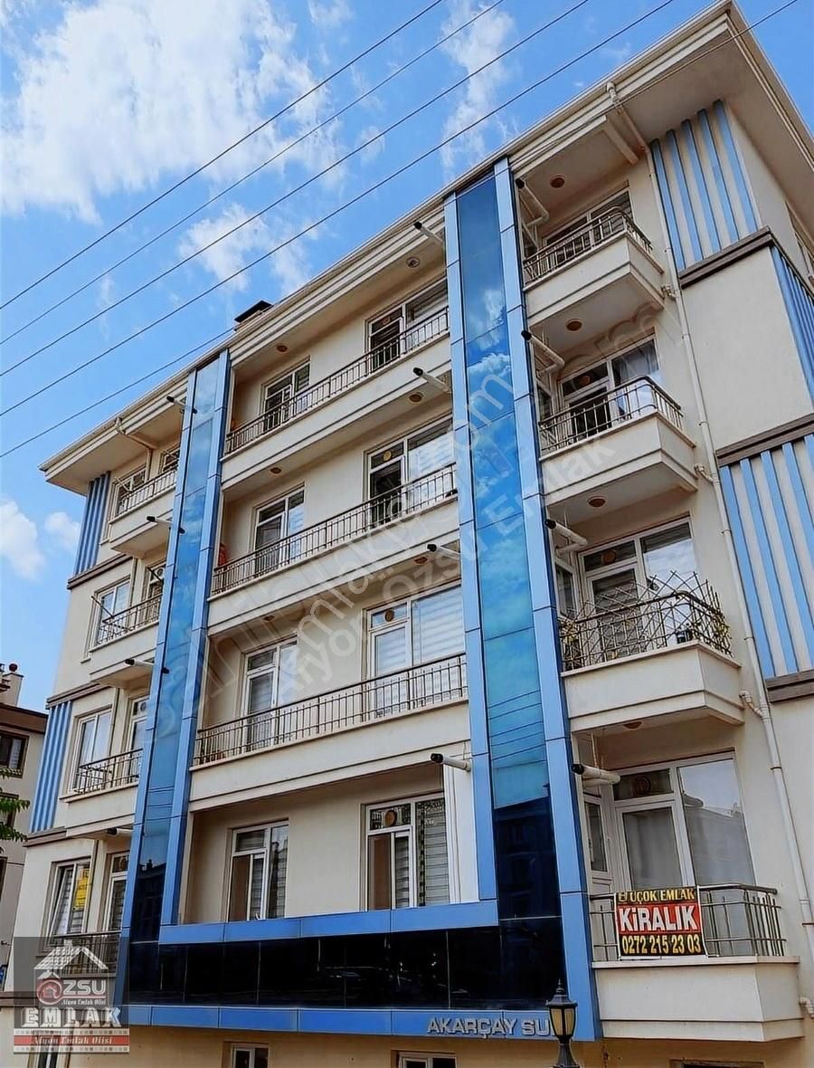 Afyon Özsu Emlak'tan Hastane Arkası 1+1 Ful Eşyalı Kiralık Daire