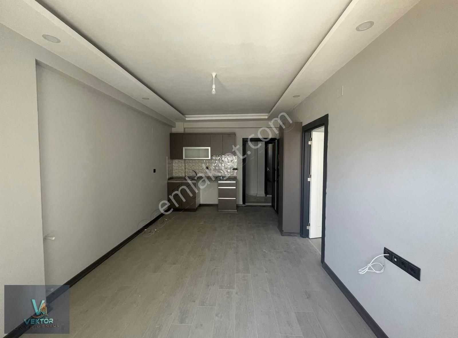 Sarıçam Gültepede Balkonlu Eşyasız Kiralık 1+1 Daire