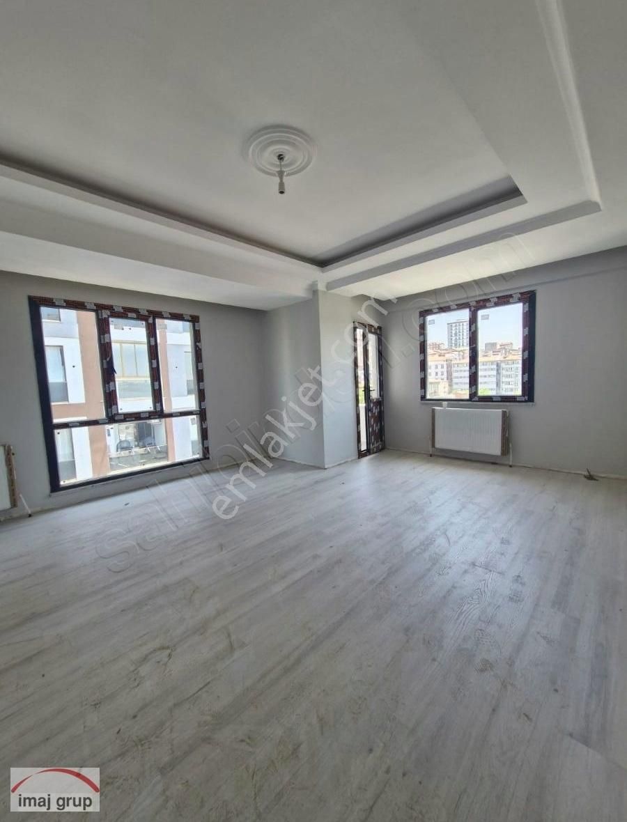 Kanarya Mah. Satılık Kullanışlı Ferah 4+2 180 M2 Dubleks Daire