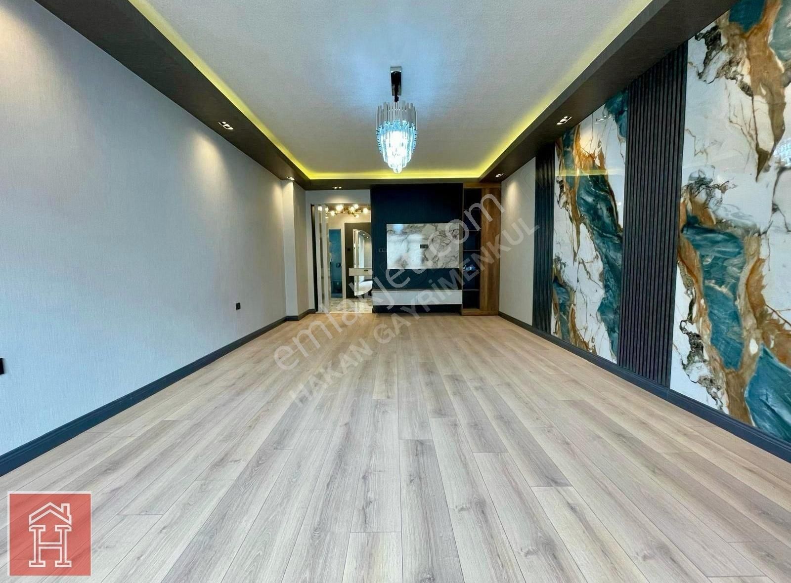 Etlikte Ultra Lüx Yapılı 3+1 Asansörlü Çift Banyolu 138m2