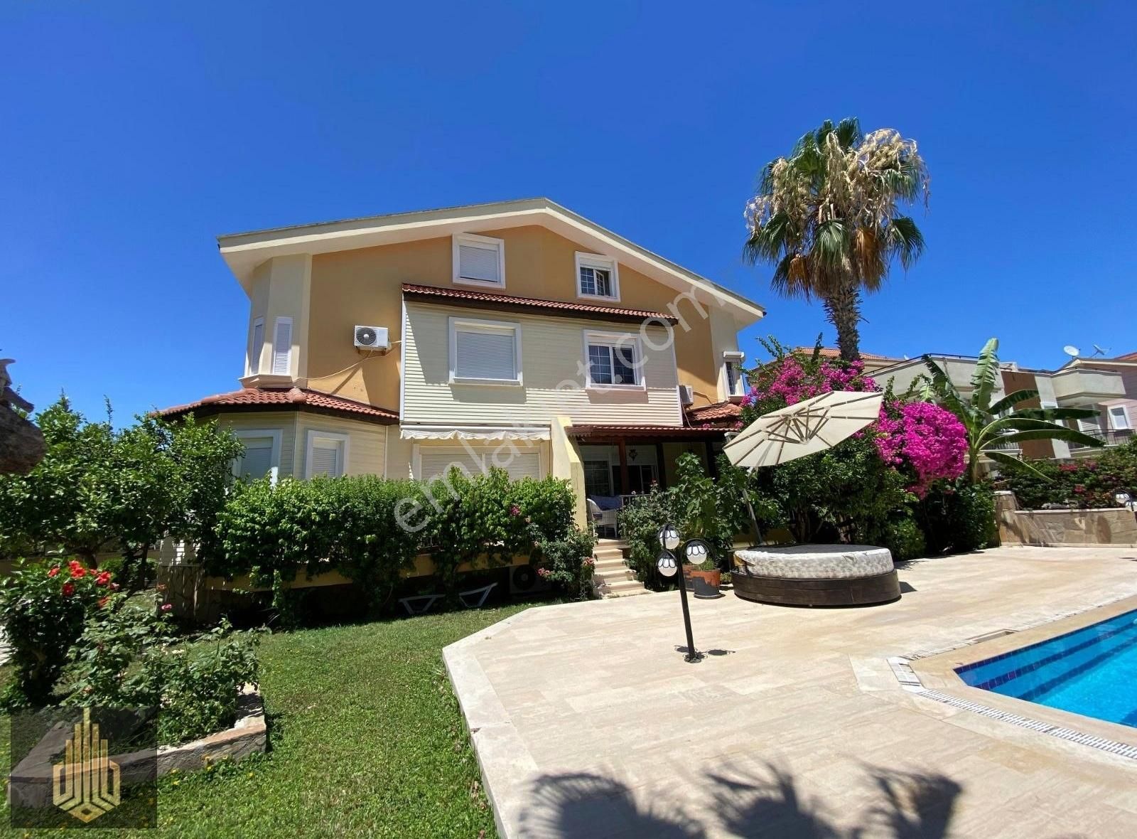 Kemer Ayışığı Parkına Yakın Ultra Lüks 4+2 Tripleks Villa!