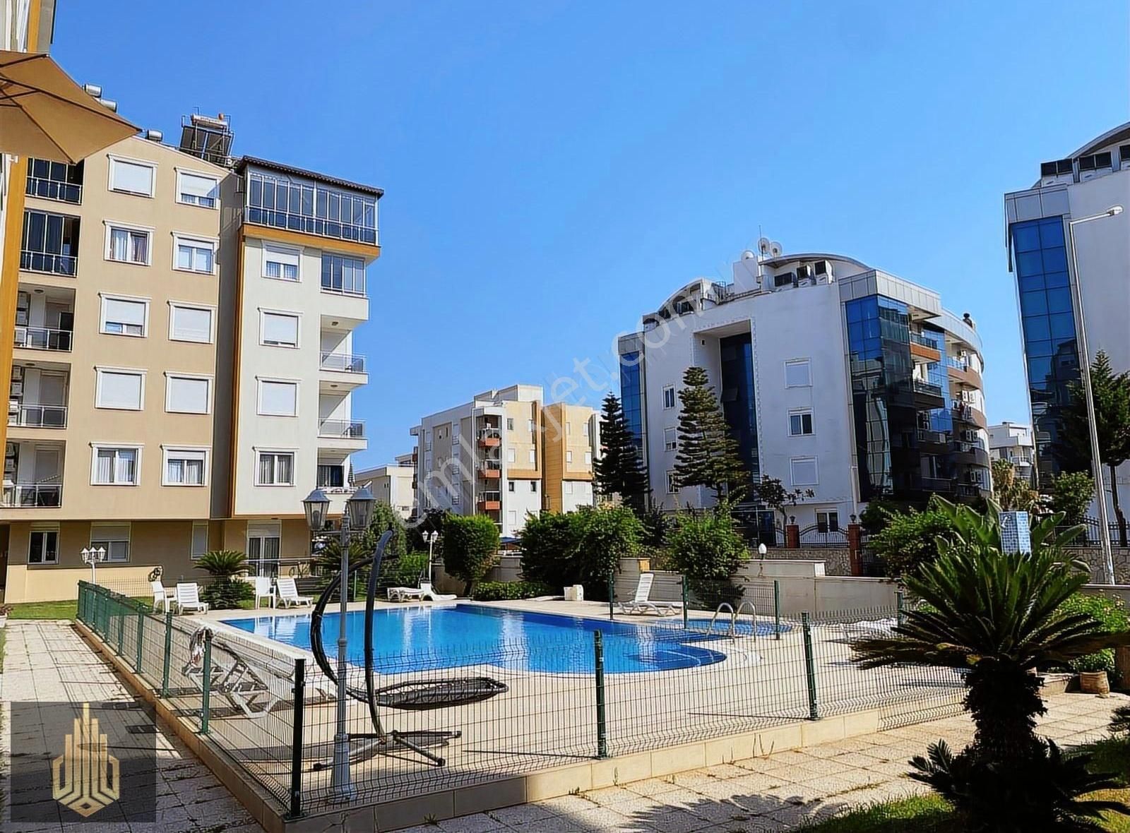 Konyaaltı Limanda Site İçinde 3+1 Dubleks Balkon & Teraslı!
