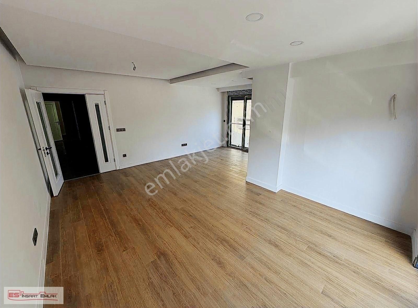 Çengelköy De Ana Cadde Üstünde Emsalsiz Lokasyonda Ultra Lüx 3+1 - Görsel 6