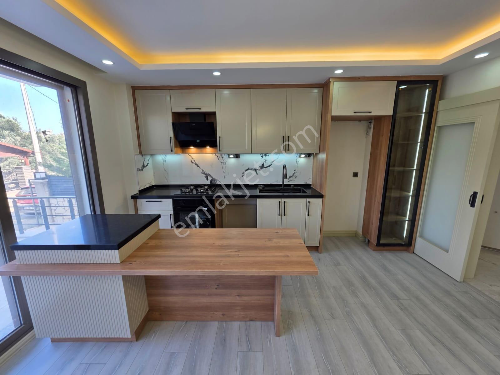 Deniz Manzaralı 5+1 Lüks Villa Ferah Yaşam Eşsiz Manzara! - Görsel 3