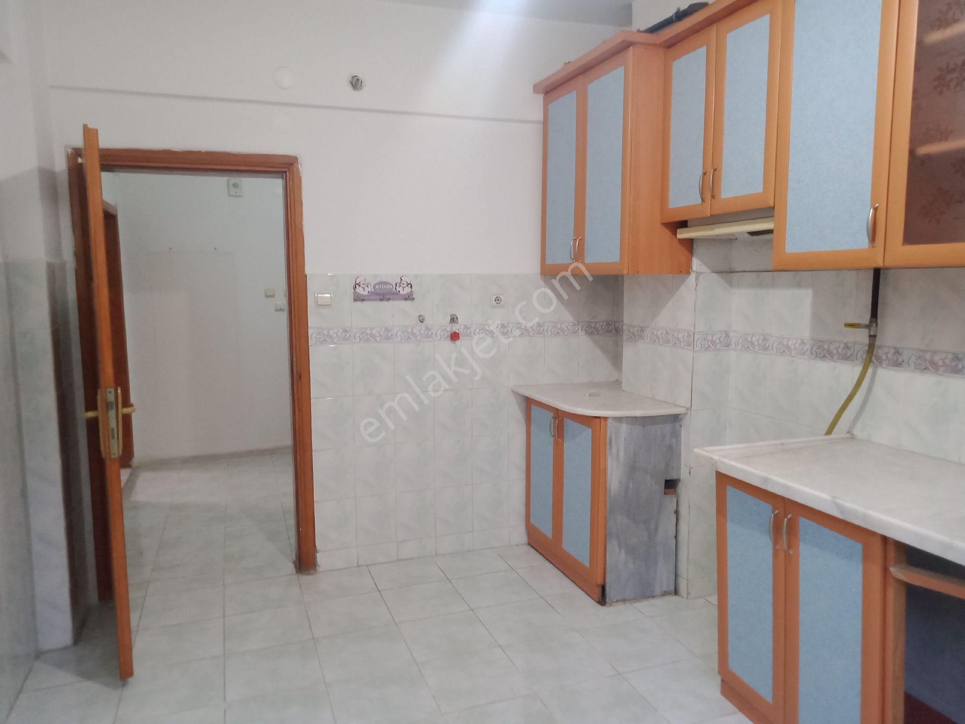 Isparta Merkez Fatih Mahallesi 3+1 Bahçe Katı Boş Daire