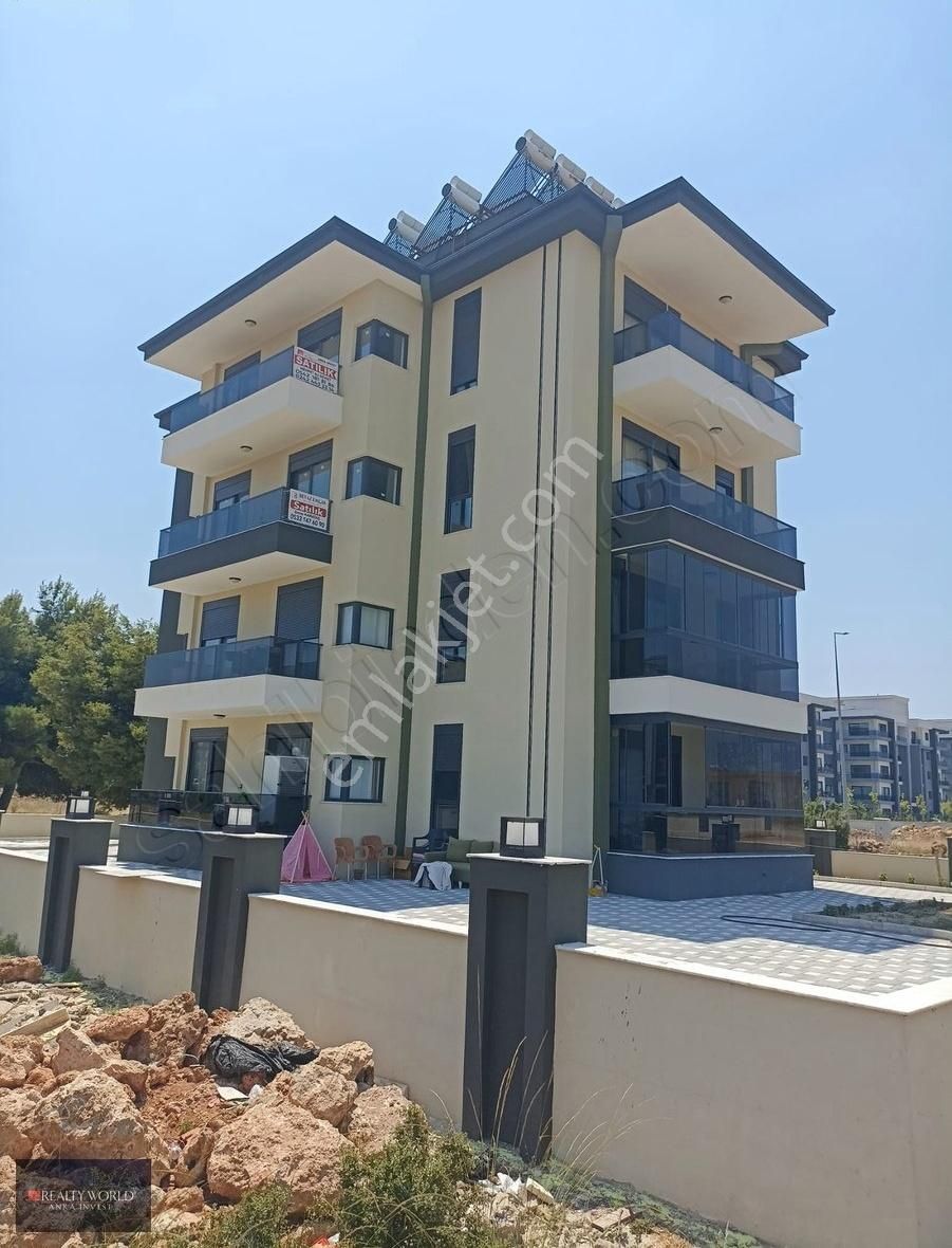 Döşemealtı Yeniköyde Lüks 1+1 Acil Satılık Daire