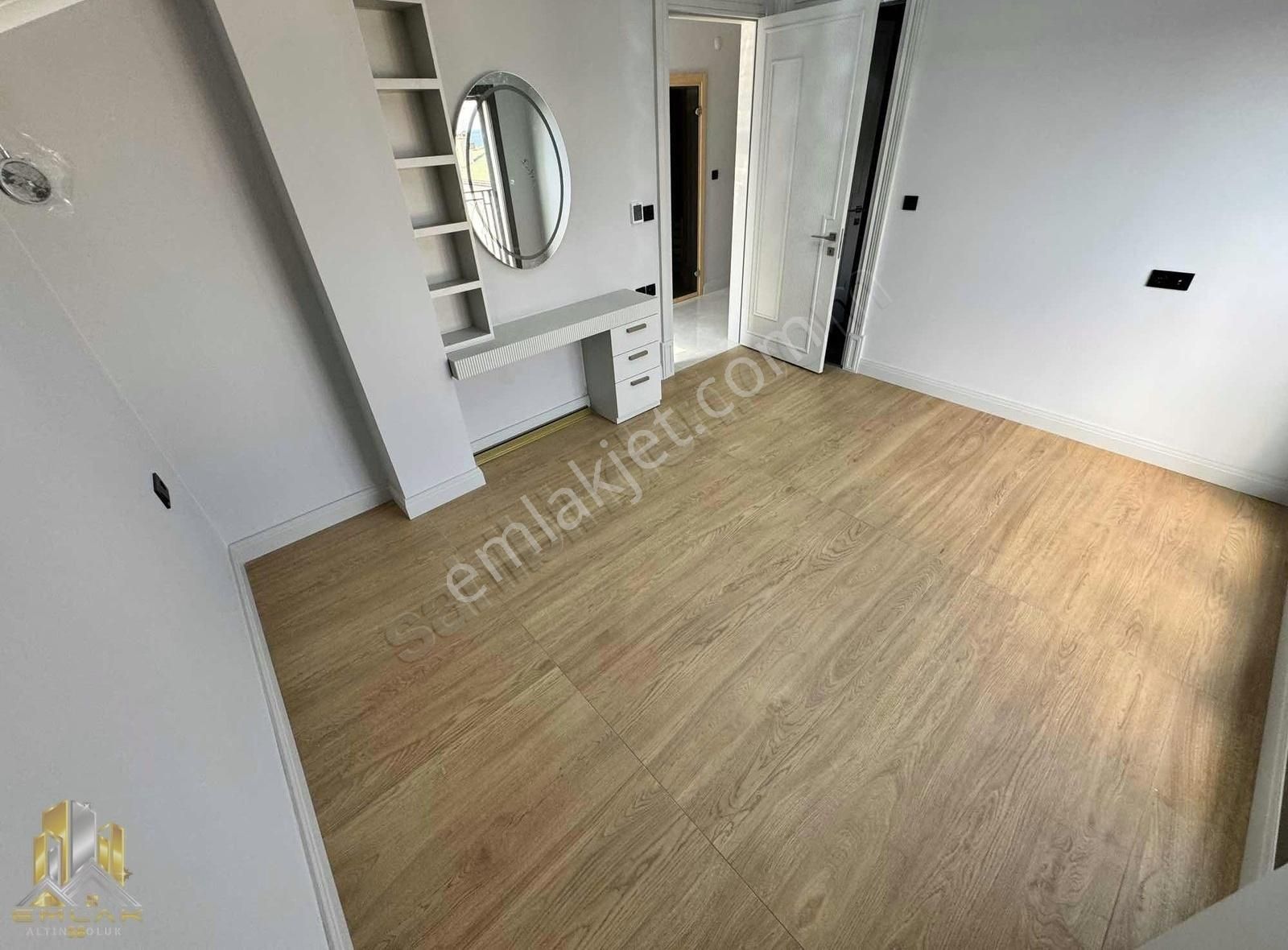 Altınoluk Narlı,da Havuzlu 4+1 Ultra Lüx Akıllı Müstakil Villa - Görsel 32