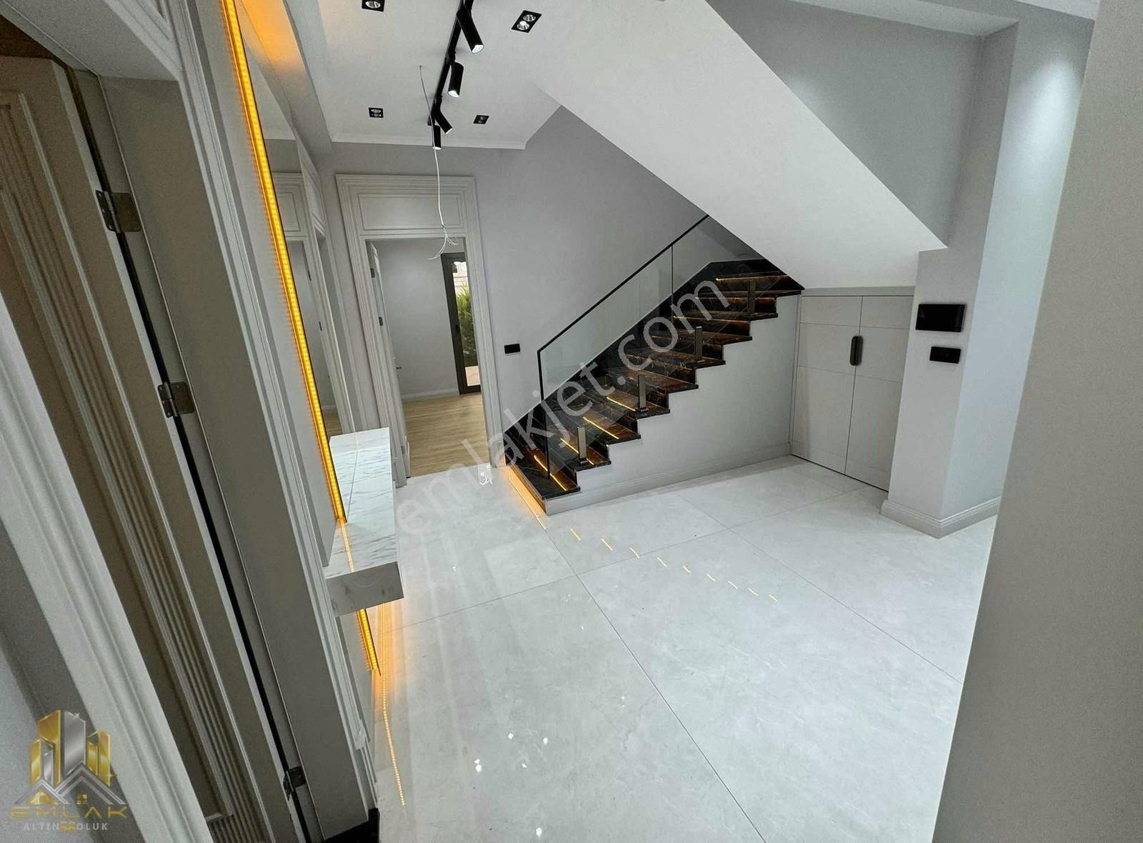 Altınoluk Narlı,da Havuzlu 4+1 Ultra Lüx Akıllı Müstakil Villa - Görsel 20