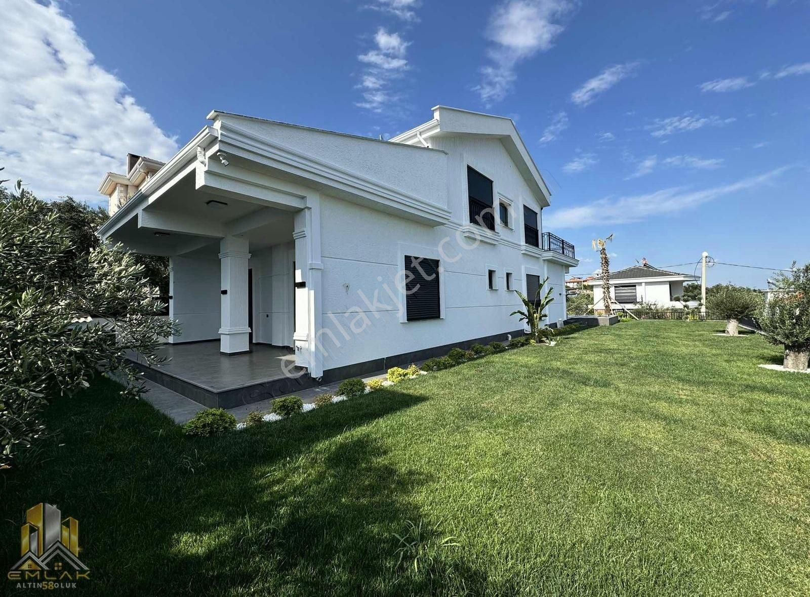 Altınoluk Narlı,da Havuzlu 4+1 Ultra Lüx Akıllı Müstakil Villa - Görsel 8