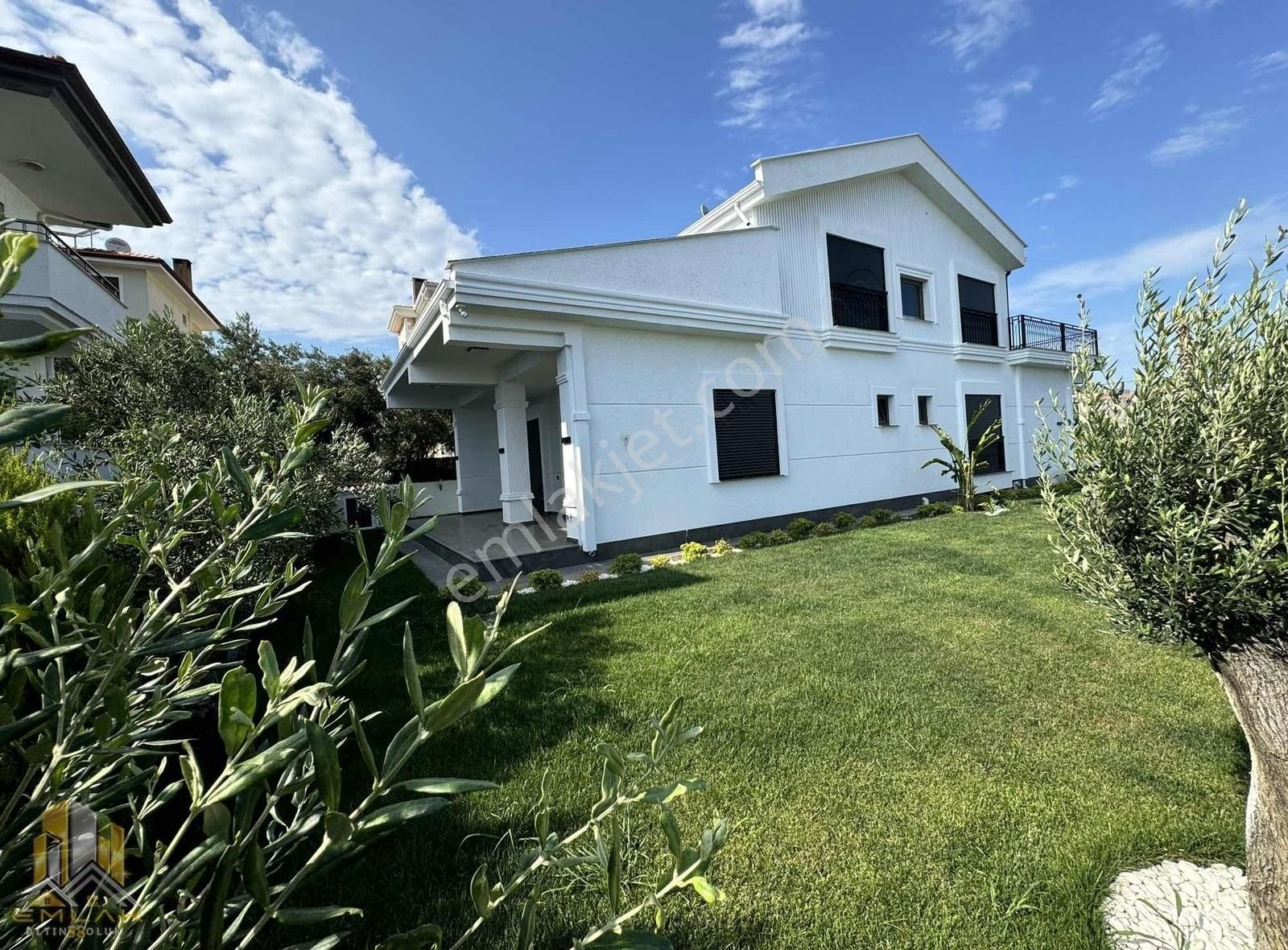 Altınoluk Narlı,da Havuzlu 4+1 Ultra Lüx Akıllı Müstakil Villa - Görsel 12