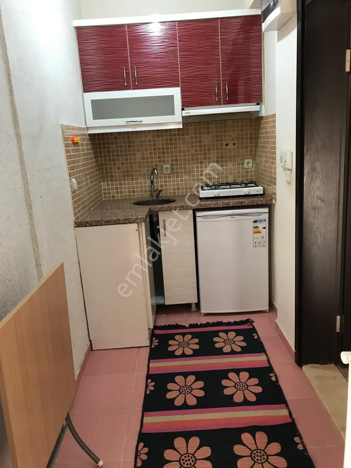 Isparta Merkez Fatih Mahallesi 1+0 Ara Kat Apart.