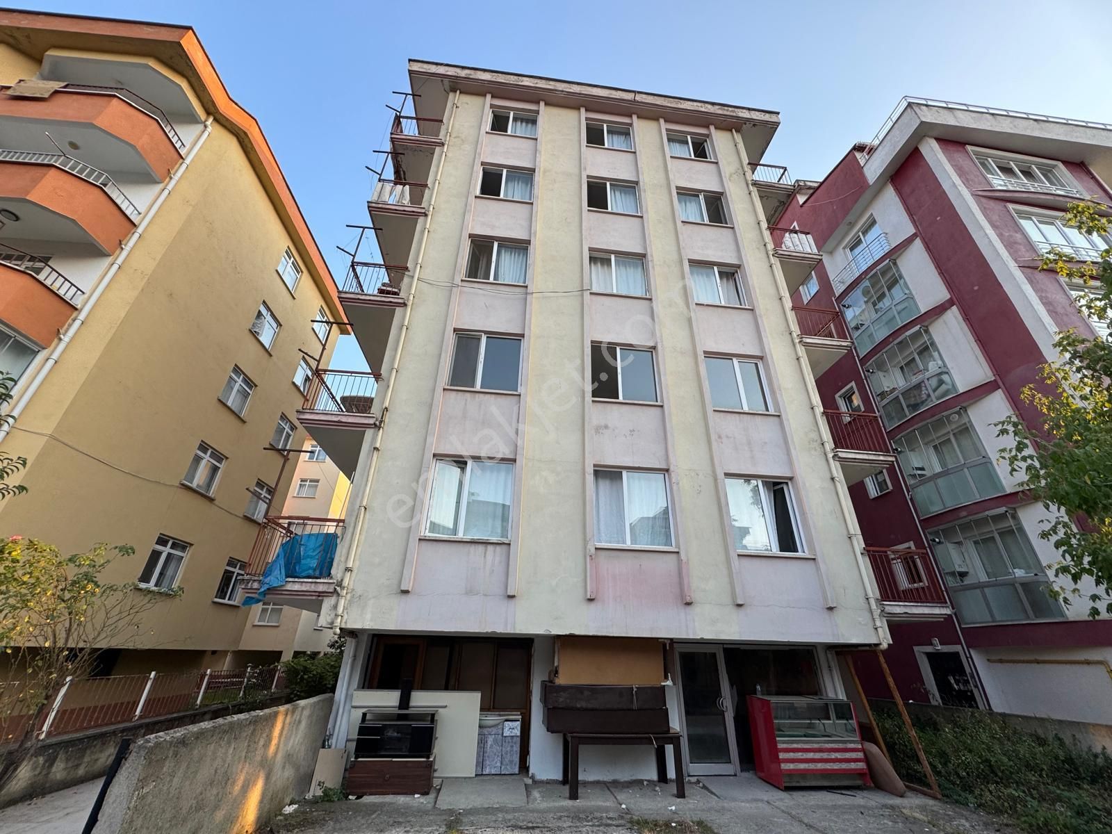 Giresun Merkez Teyyaredüzü Mahallesinde 3+1 Eşyalı Kiralık (3. Ve 8. ) Daireler