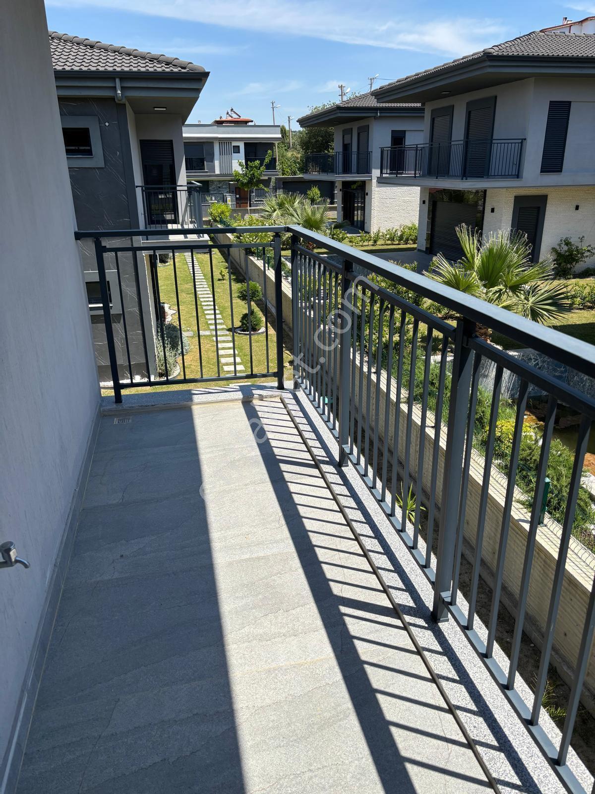Kuşadası Güzelçamlı’ta 4 + 1 Doğa İle Denizle Başbaşa Özel Havuzlu Villamız Satıştadır - Görsel 23