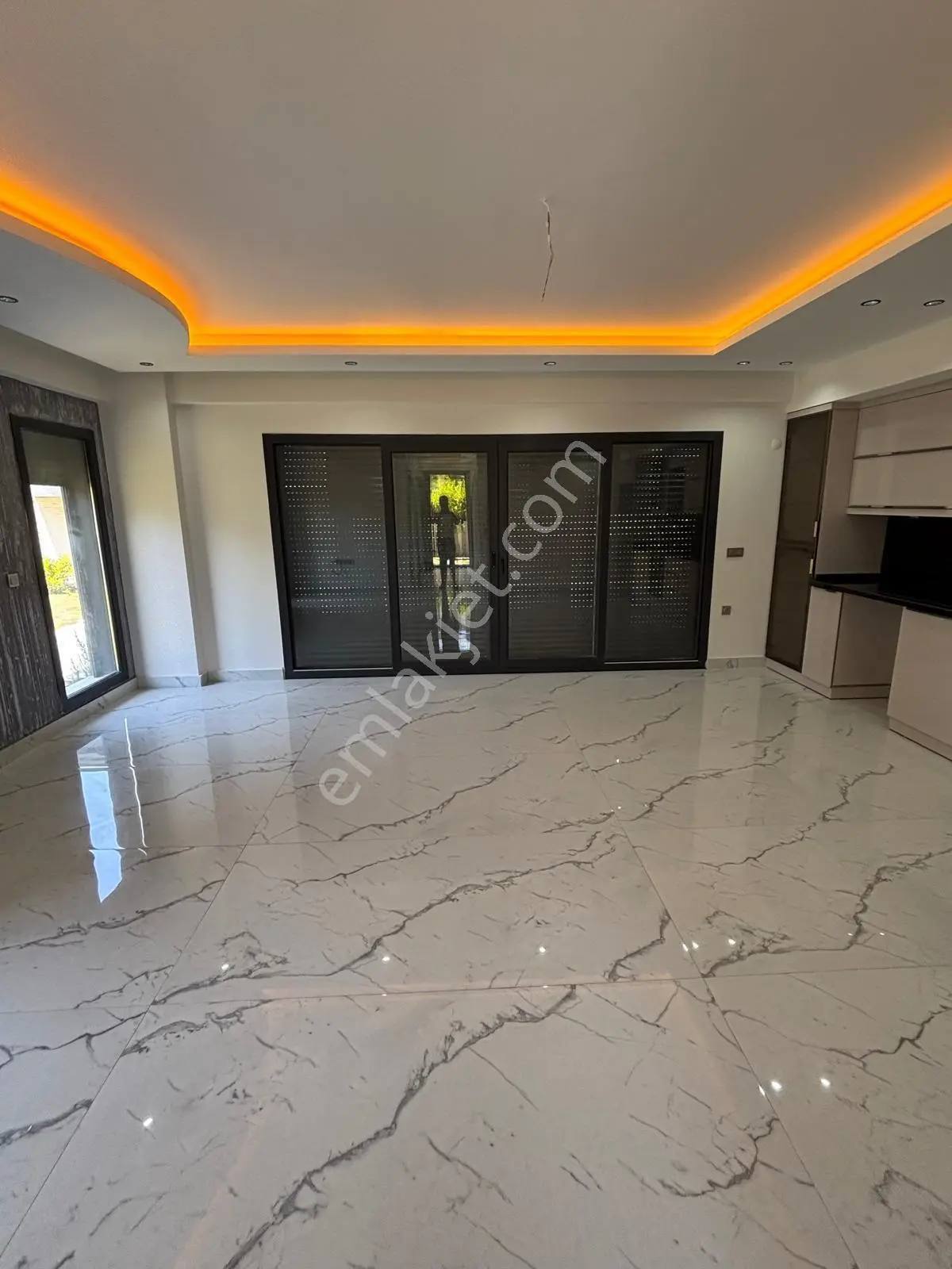 Kuşadası Güzelçamlı’ta 4 + 1 Doğa İle Denizle Başbaşa Özel Havuzlu Villamız Satıştadır - Görsel 4