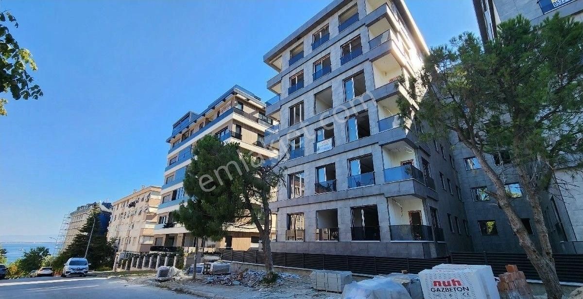 Pendik Batı Mahllesi Kısmı Deniz Manzaralı Satılık 3+1 Daire - Görsel 2