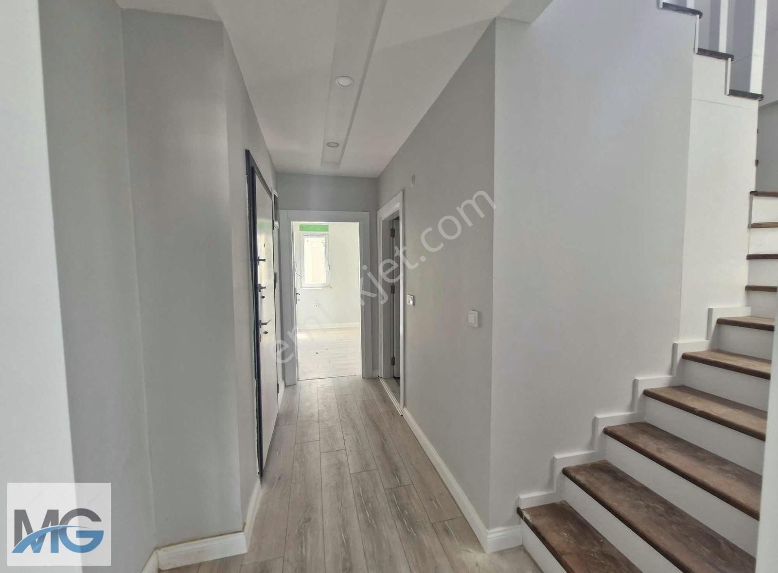 Aşağı Pazarcıda Mükemmel Konumda Satılık Dublex Daire