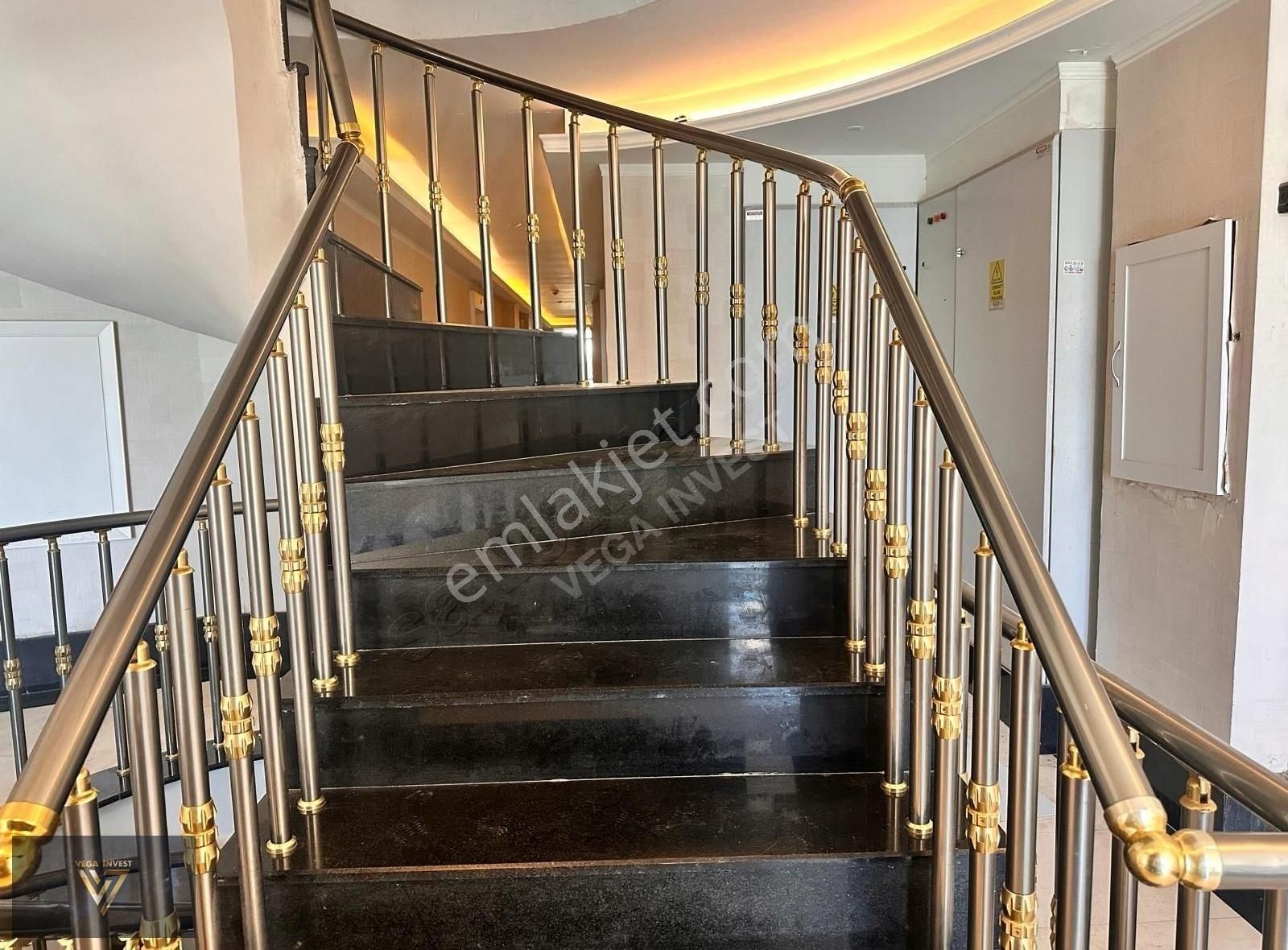 Konyaaltı Liman Mah.2+1 Eşyalı Denize Çok Yakın Satılık Daire - Görsel 17