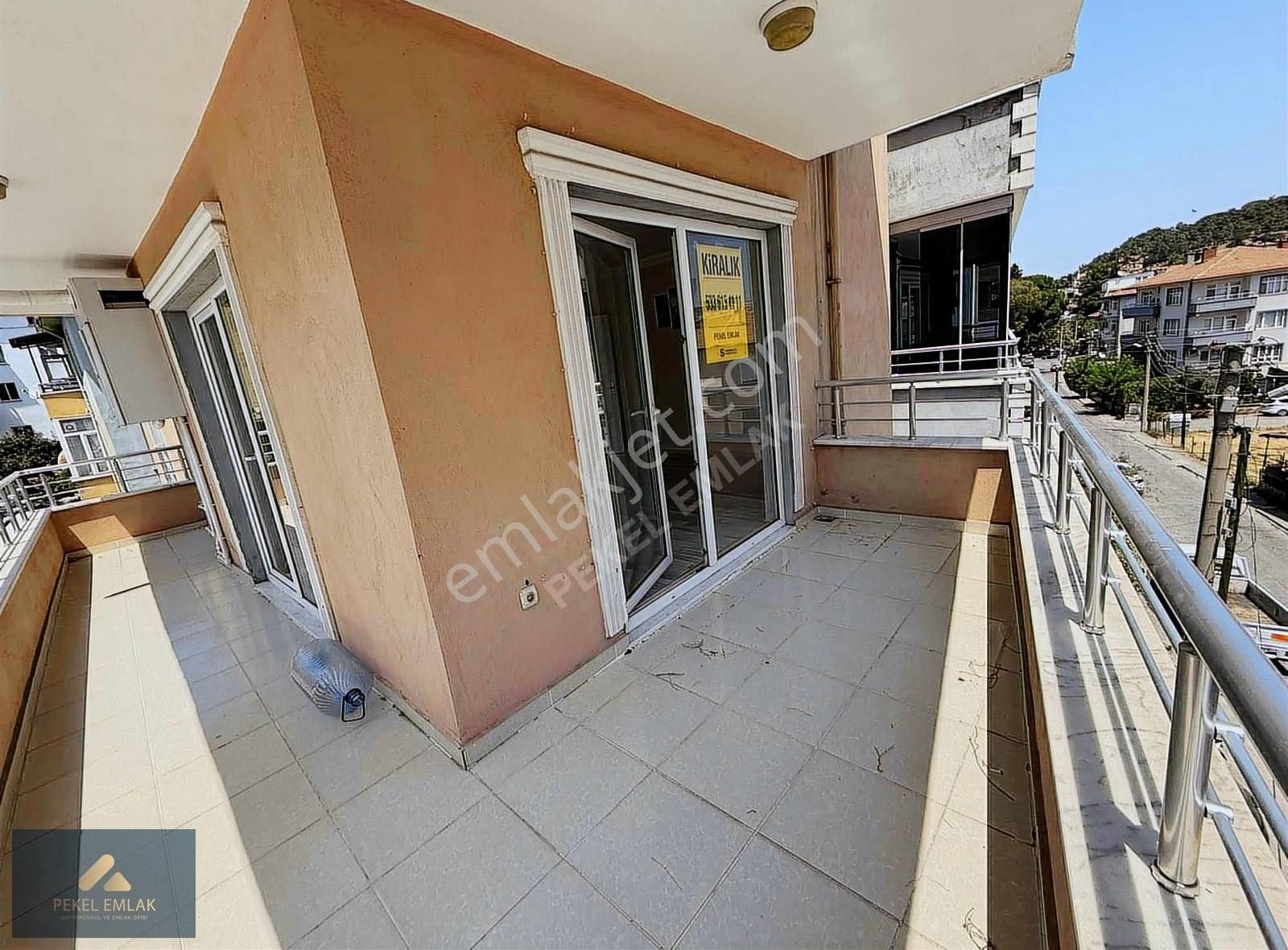 Bigadiç Servi Mah. Merkezi Konumda 3.kat Kiralık 2+1 Daire