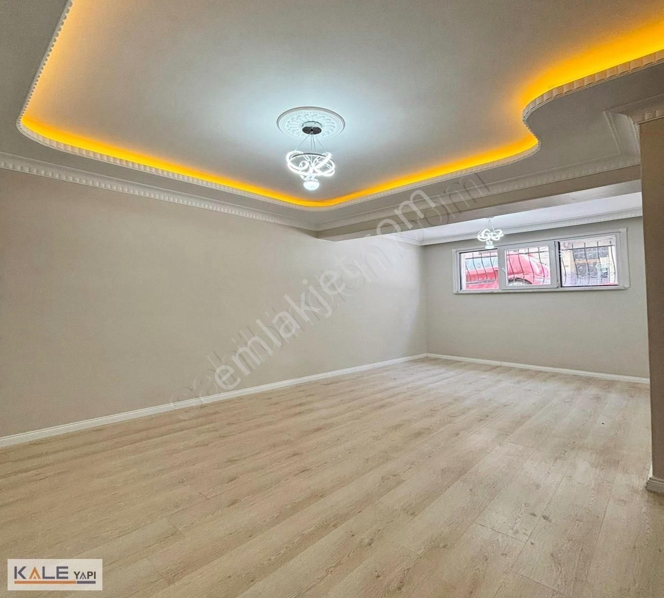 Meydana Yakın 2+1 Kiralık Bahçe Katı Daire