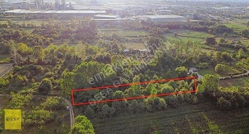 Kartepe De Satılık Villa İmarlı Arsa