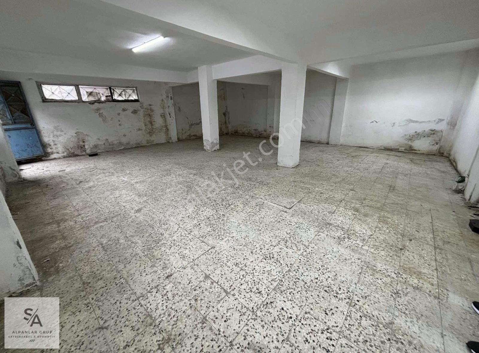 Halkalı Merkez Mah. 100 M2 Kiralık Dükkan Depo