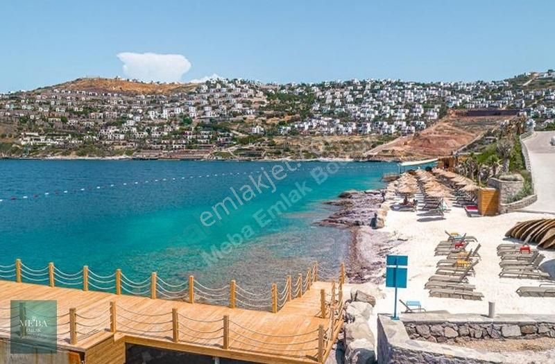 Bodrum Yalıkavak Satılık Özel Plajlı Deniz Manzaralı Lüks 2+1
