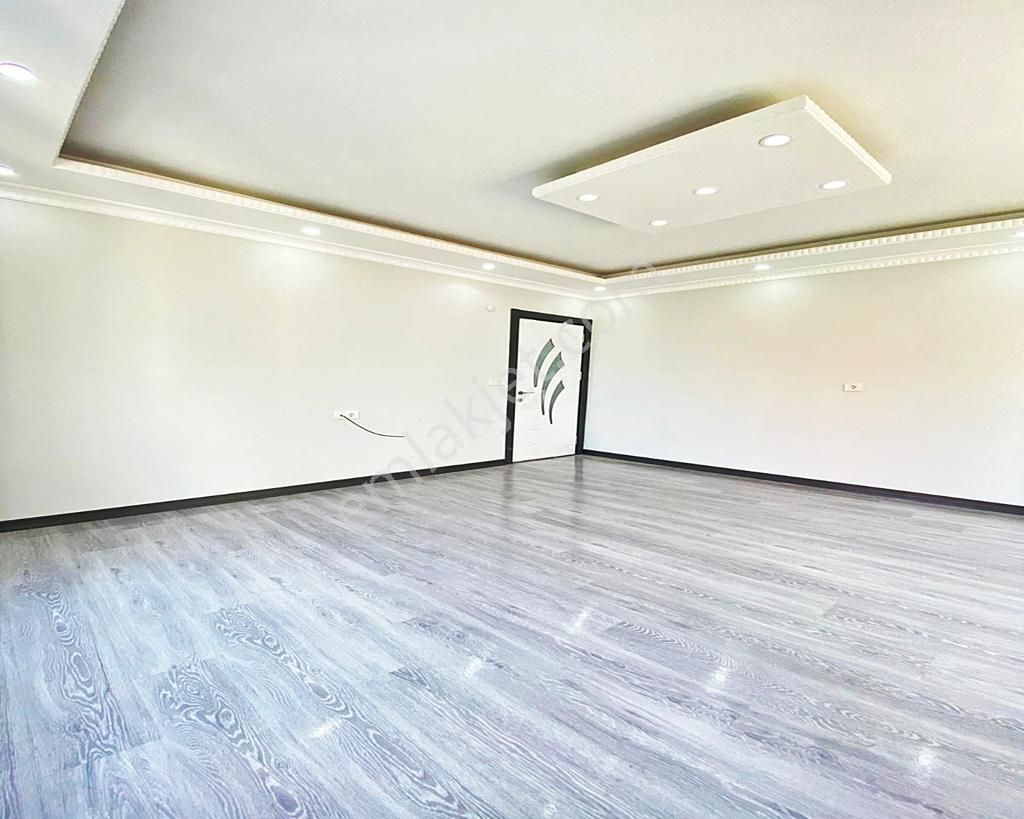 Avrupa Bölgesinin En Çok Yatırım Ve Oturum Bölgesinde 2+1 Ulaşıma Yakın Satılık Daire - Görsel 2