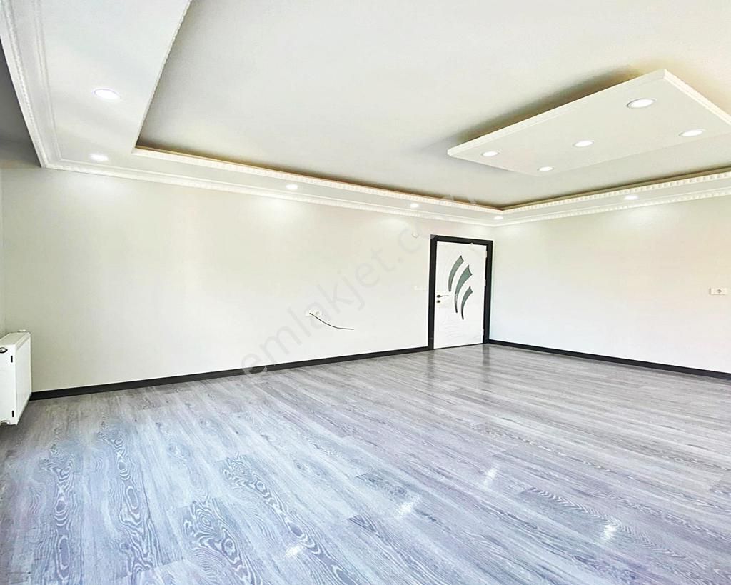 Avrupa Bölgesinin En Çok Yatırım Ve Oturum Bölgesinde 2+1 Ulaşıma Yakın Satılık Daire - Görsel 4