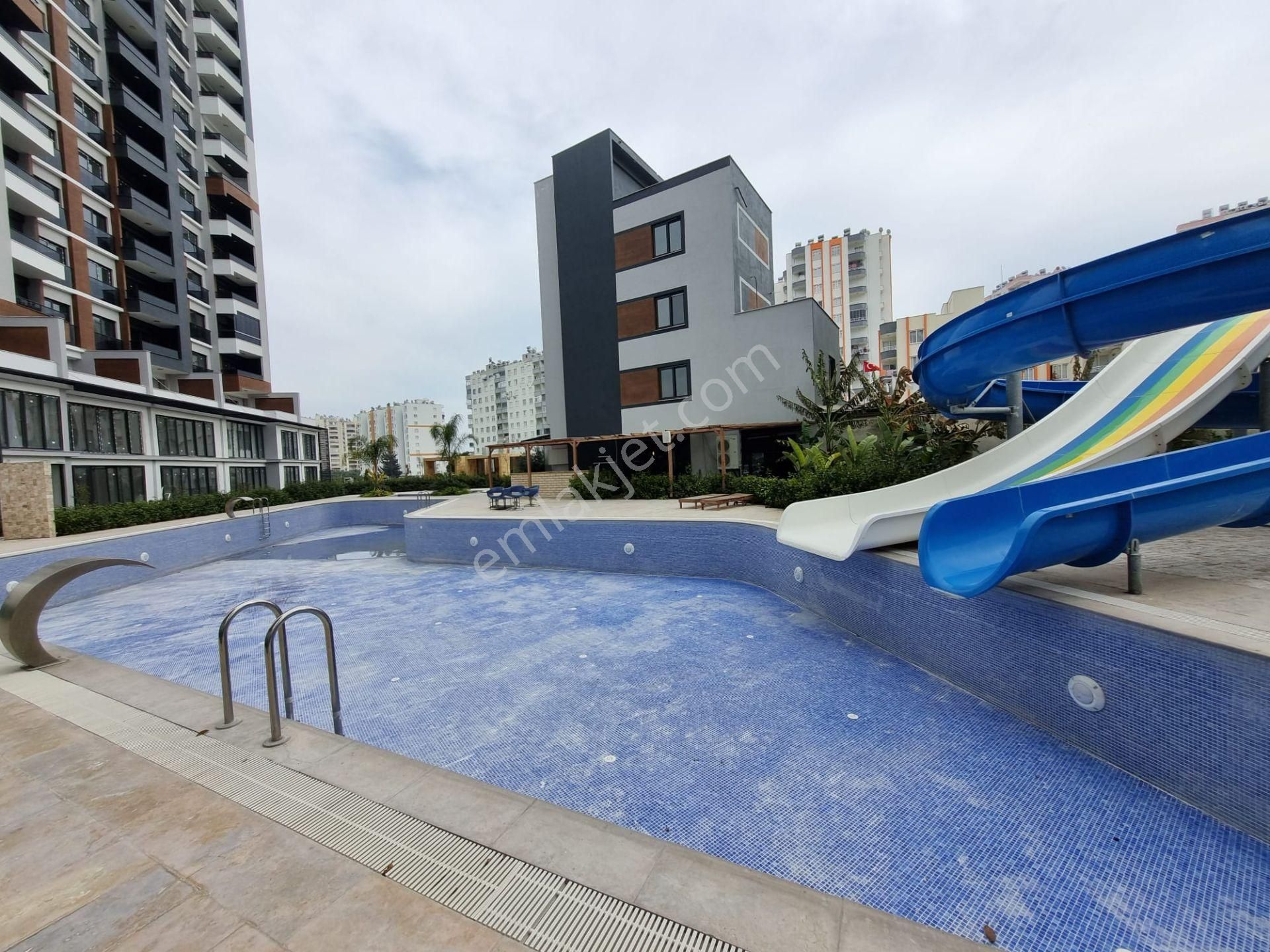 Karınca'dan Vitacourt Holiday'de Aylık Ödemeli Kiralık 2+1 Daire