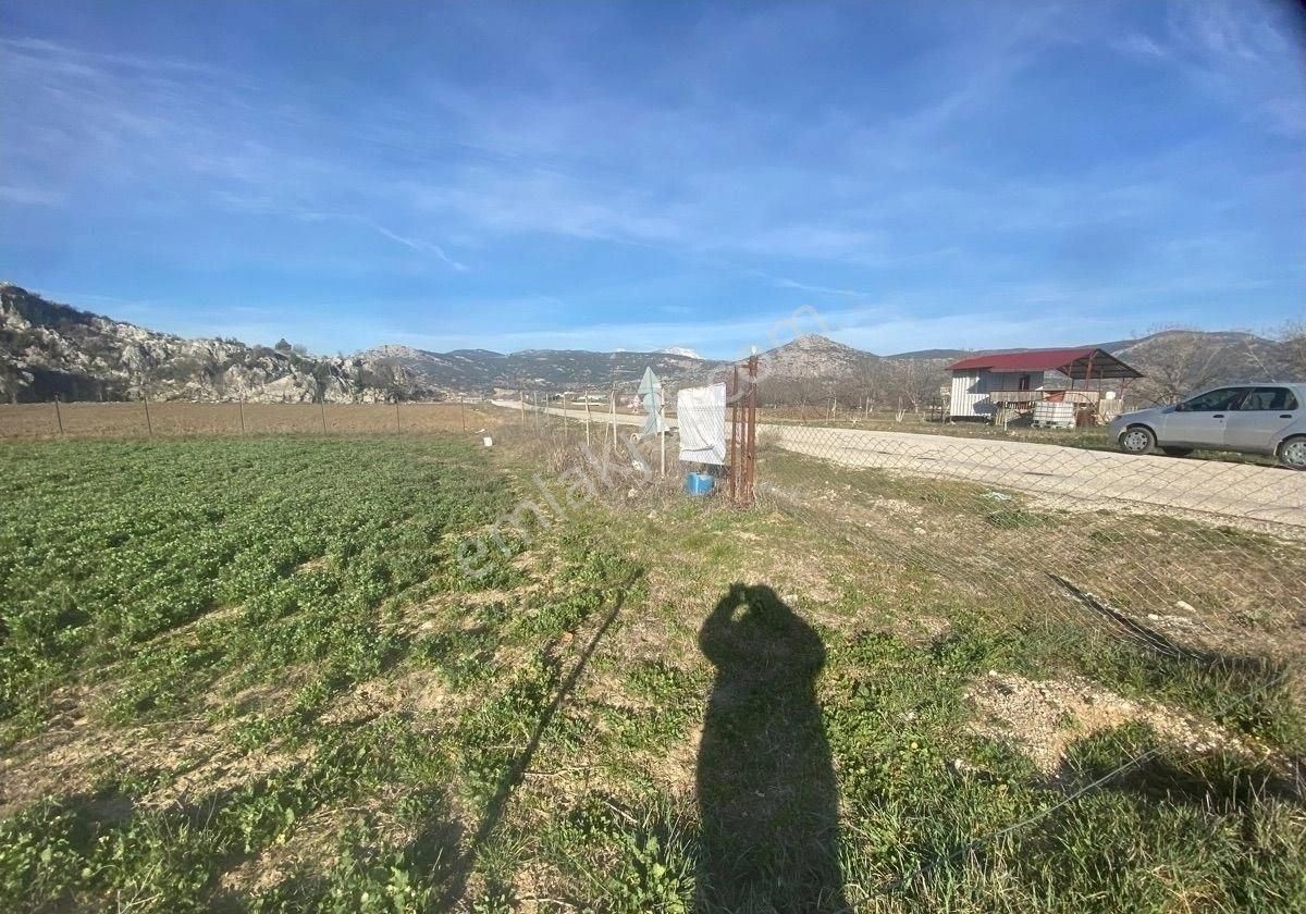 Burdur İli Bucak İlçesi Barboros Mahallesinde Satılık Tarla - Görsel 3